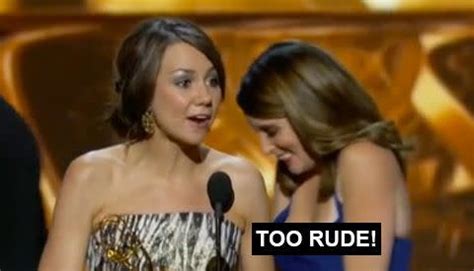 tina fey nipple|Tina Fey Suffers Wardrobe Malfunction at Emmy Awards 2013:。